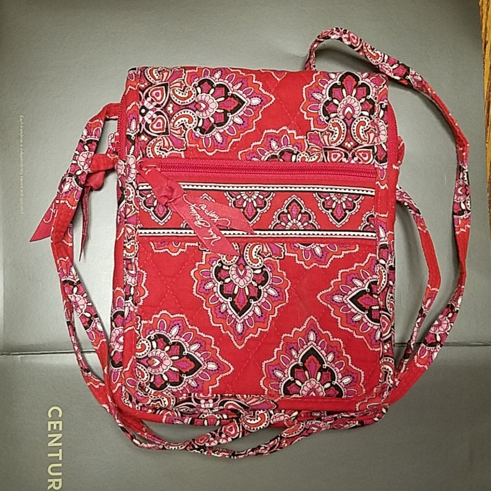 EUC Vera Bradley Frankly Scarlet Mini Hipster